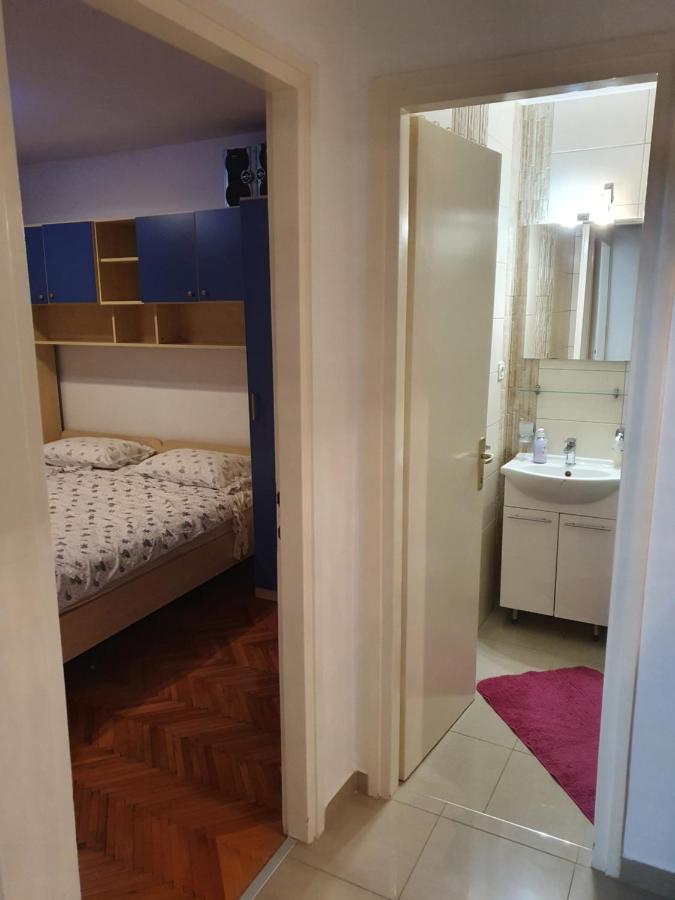 Apartman Noa Книн Екстериор снимка