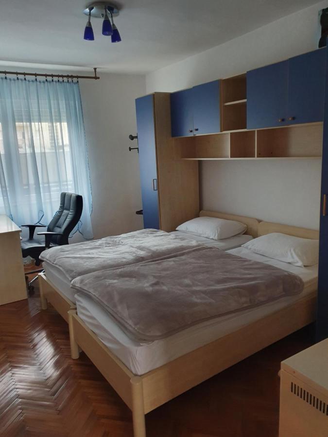 Apartman Noa Книн Екстериор снимка