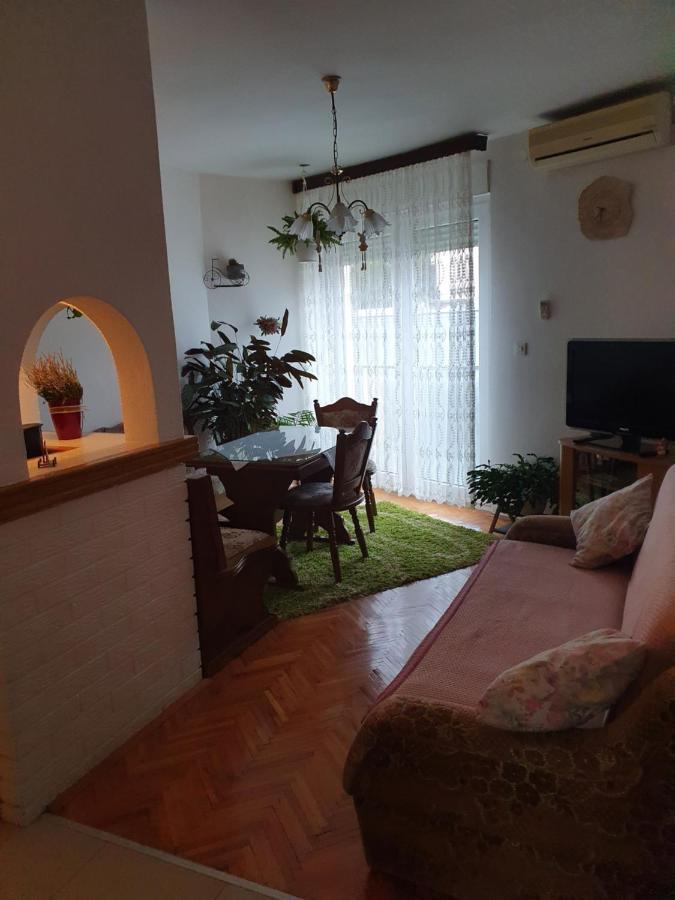 Apartman Noa Книн Екстериор снимка